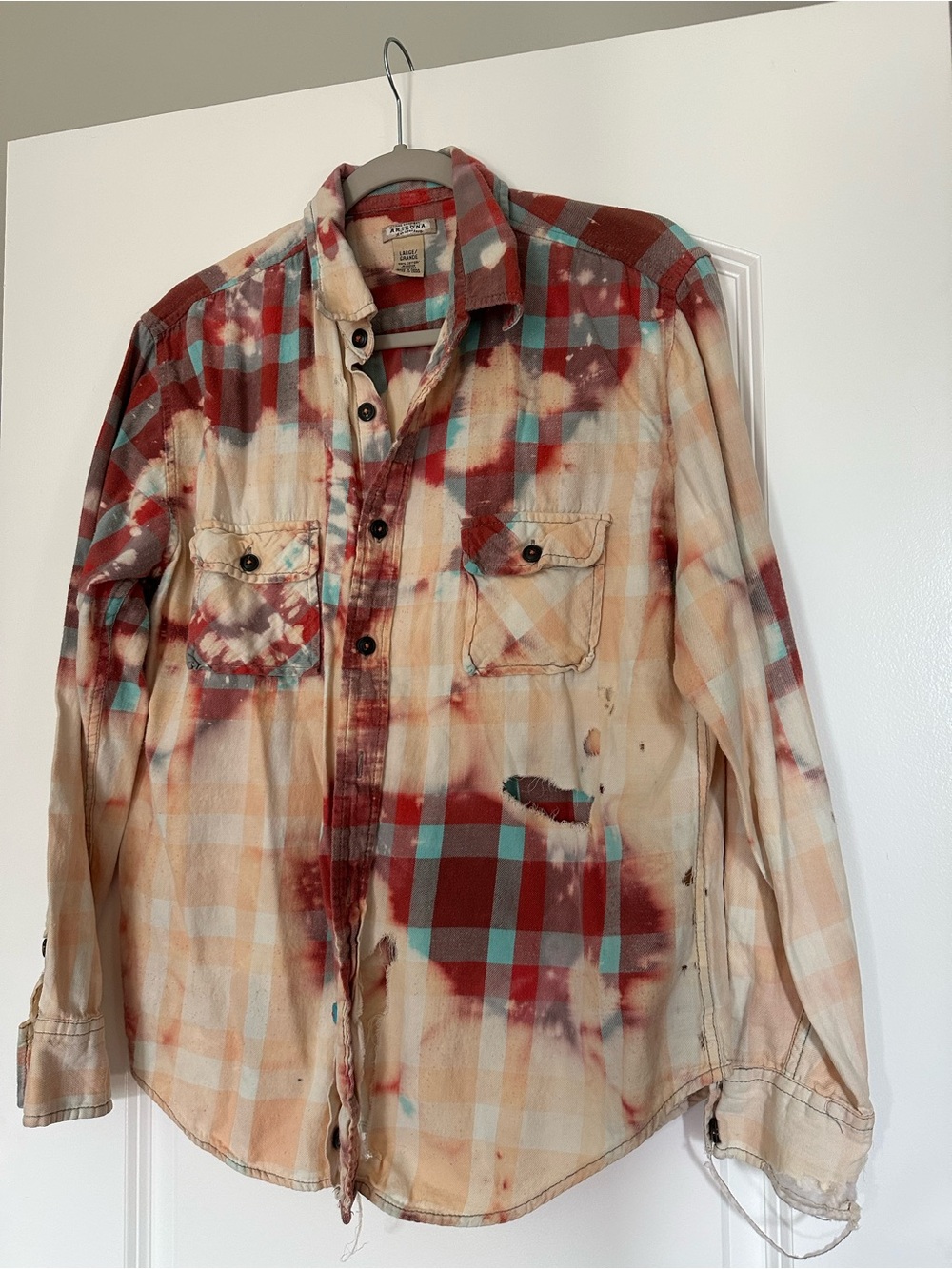 Arizona Jean Co Distressed Plaid Flannel Shirt in Cream, Red & Teal- Large - Picture 3 of 8